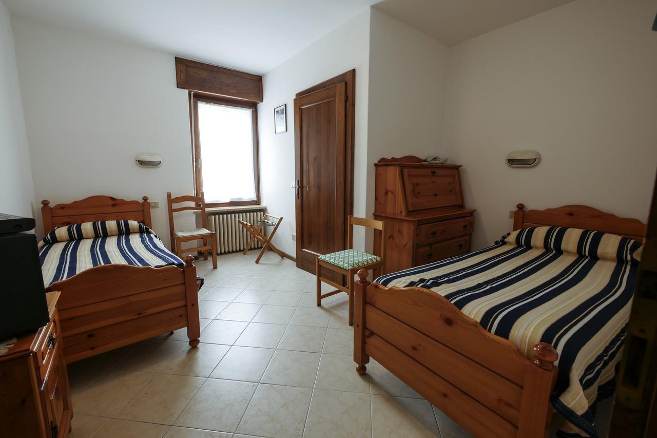 Albergo De March Farra d'Alpago Extérieur photo